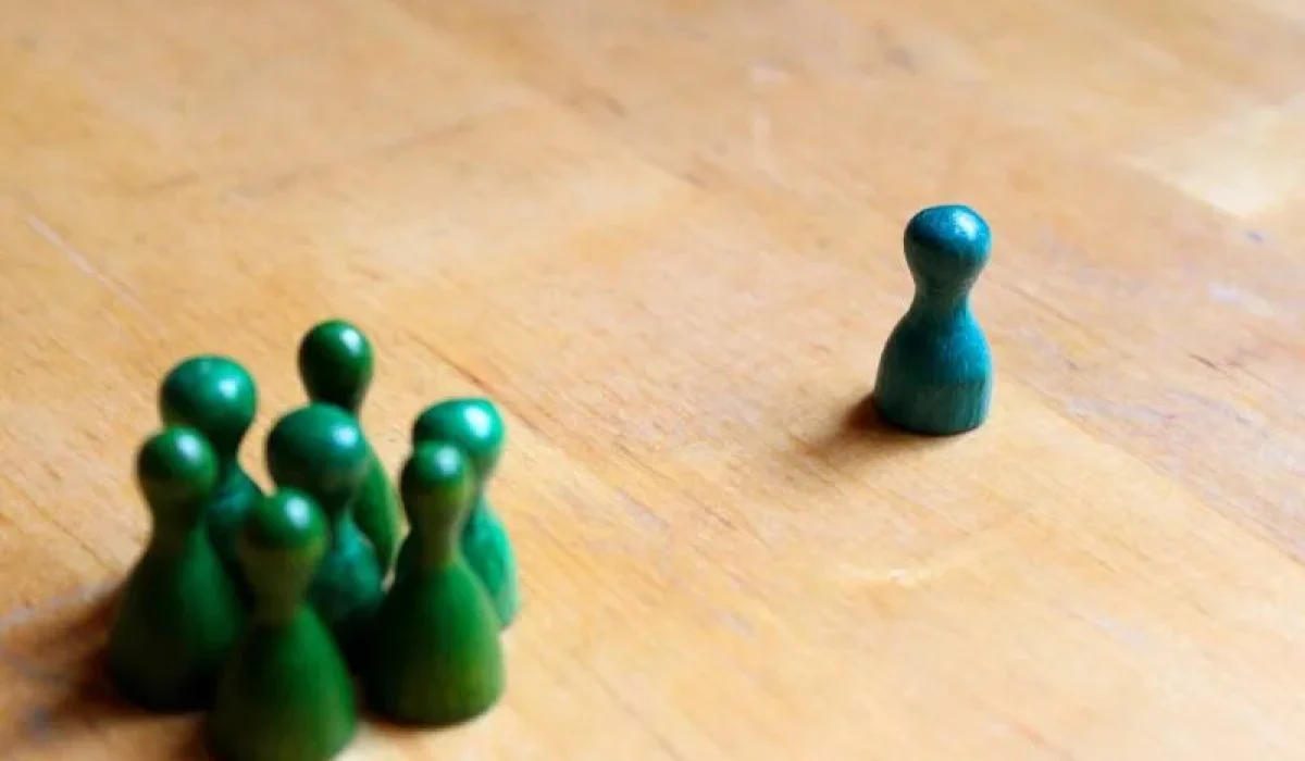 play-figures-4541731-standard